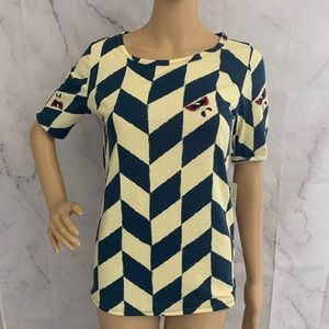 NWT LulaRoe Women’s Alice in Wonderland Small Tee